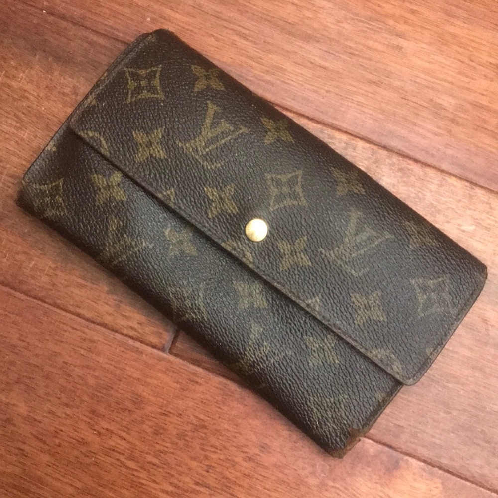 Louis Vuitton Porte Tresor international wallet